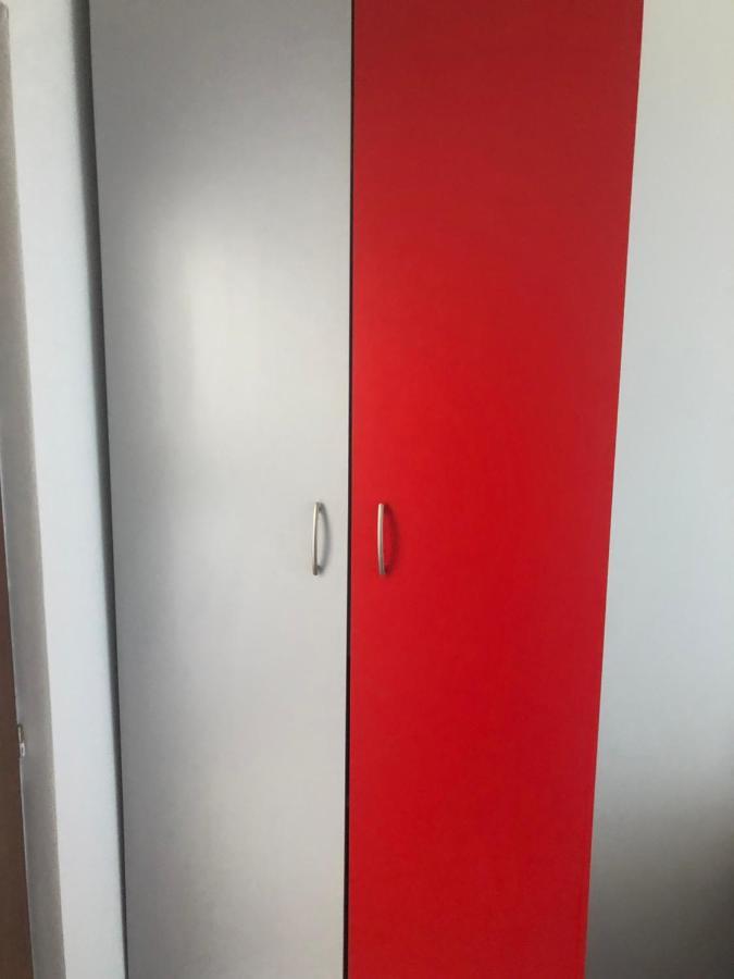 Lovely 1 Bedroom Apartment Close To Old Town Boekarest Buitenkant foto