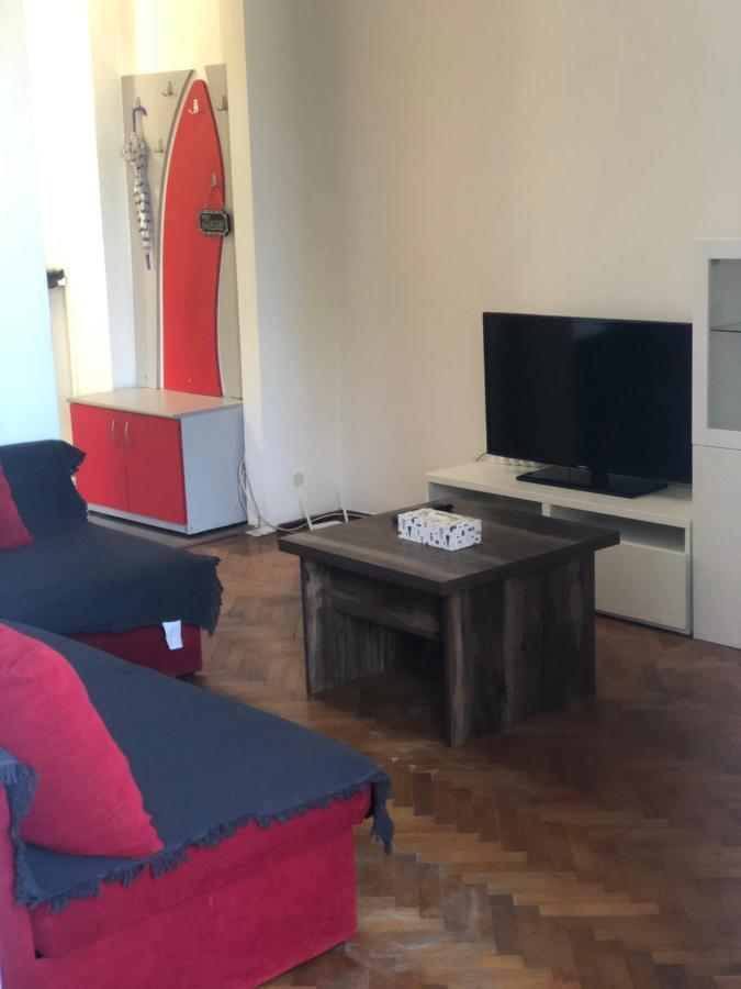 Lovely 1 Bedroom Apartment Close To Old Town Boekarest Buitenkant foto