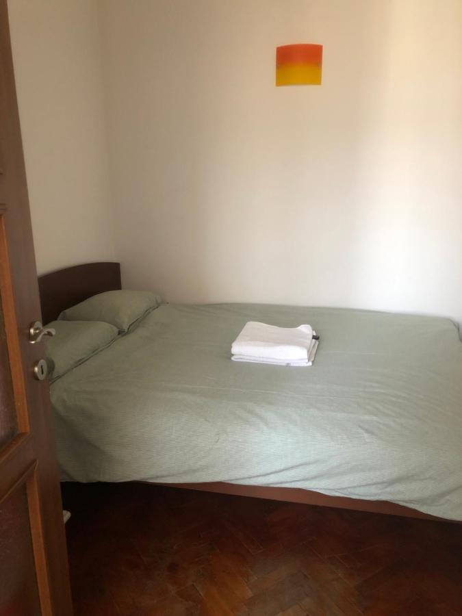 Lovely 1 Bedroom Apartment Close To Old Town Boekarest Buitenkant foto