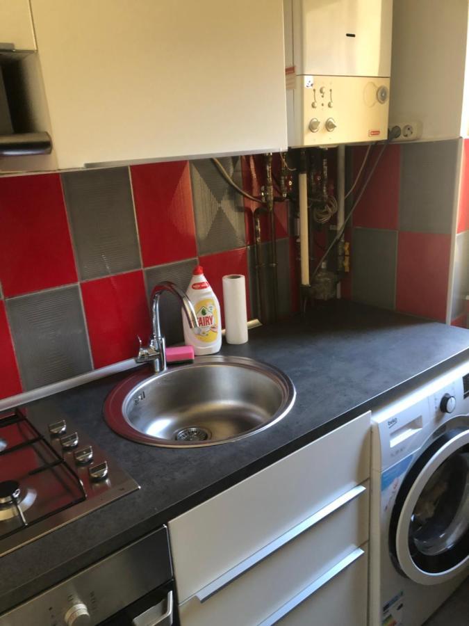 Lovely 1 Bedroom Apartment Close To Old Town Boekarest Buitenkant foto
